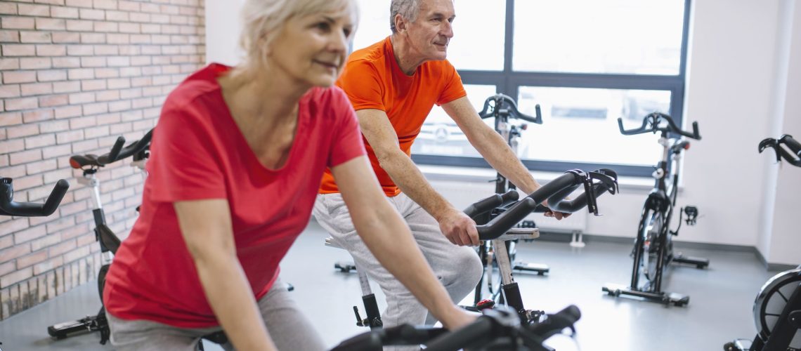 Saúde Cardiorrespiratória: Caminhada, Bicicleta Ergométrica e Hidroginástica para Fortalecer o Coração e os Pulmões